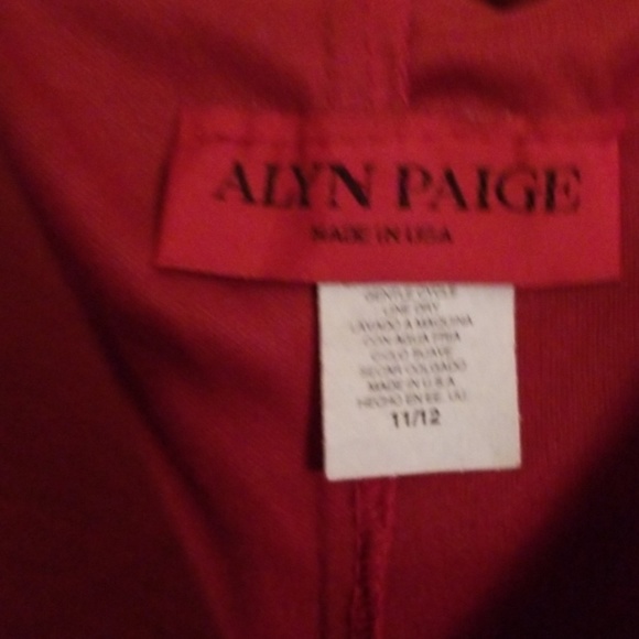 Dress - Picture 7 of 8